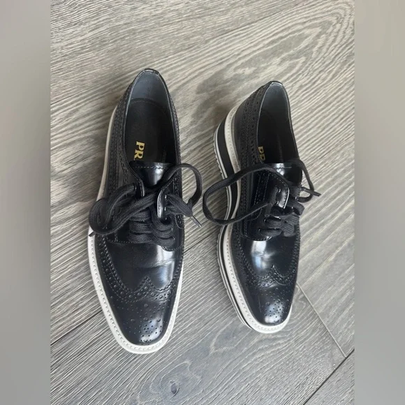 Prada Brogue Patent Leather Wingtip Platform Derby Shoes in Black Size 35 - Picture 3 of 10